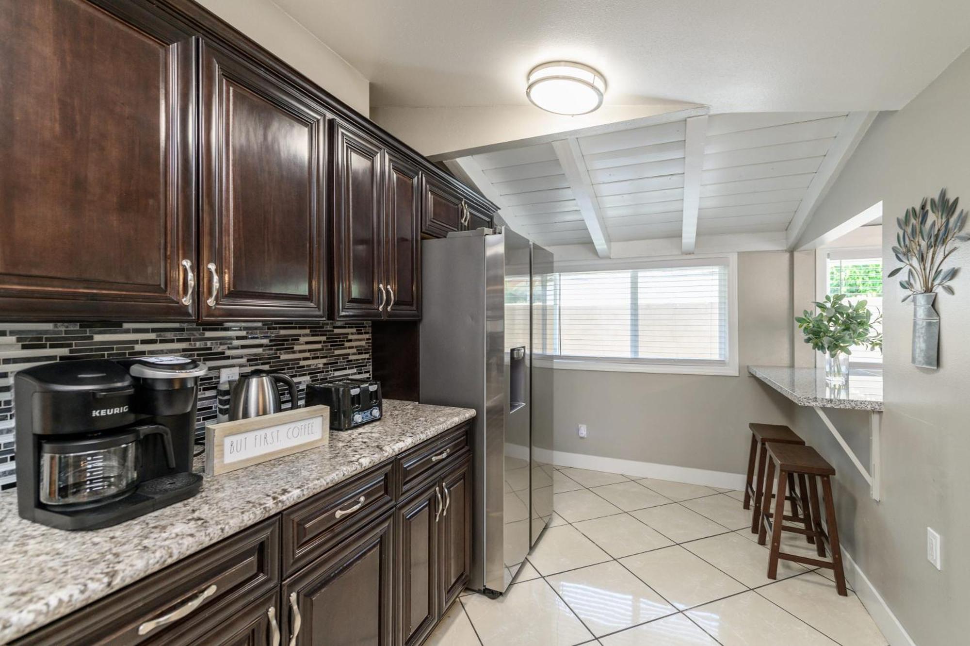 Disneyland Dream 5 Bedroom 3 Bath Theater Games Pool Table Hébergement de vacances Anaheim